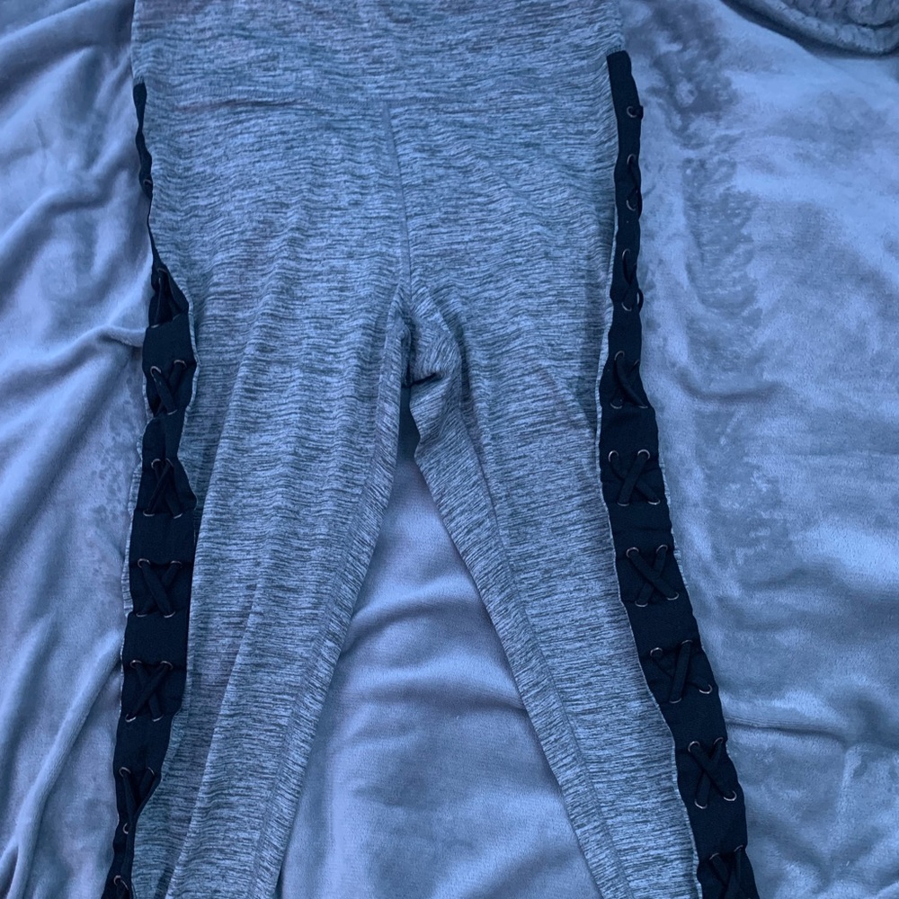 grey leggings